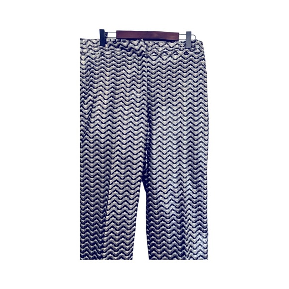 Trina Turk -The Banshee pant cropped bootcut dress pant in metallic jacquard. - Picture 4 of 15